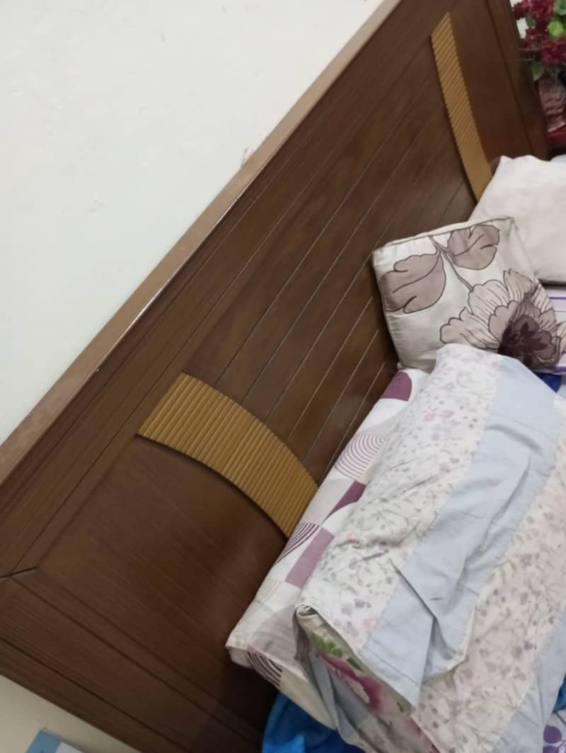 Bed Set With side table and dressing table 1