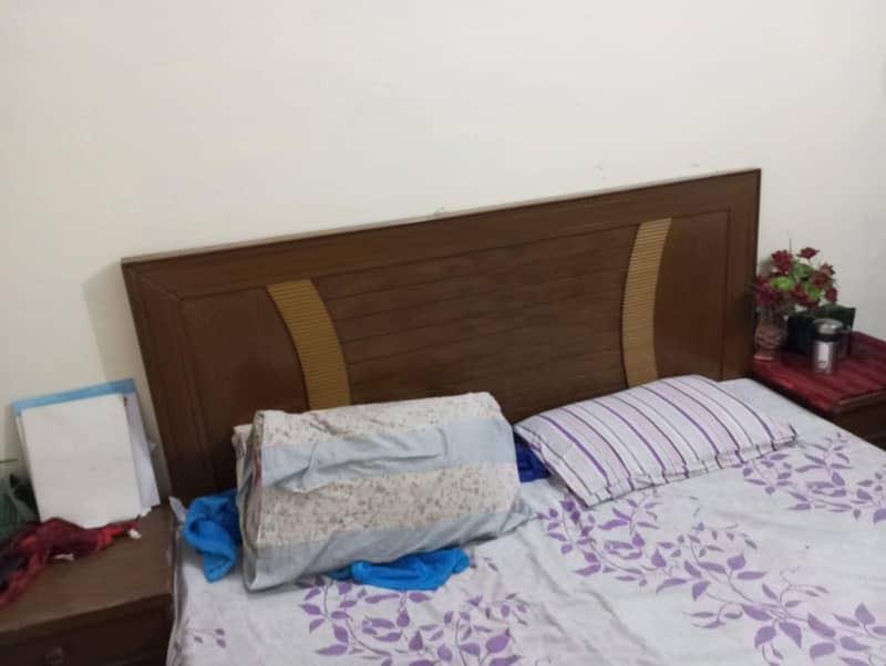 Bed Set With side table and dressing table 8