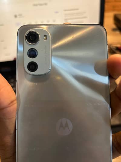 Moto E32