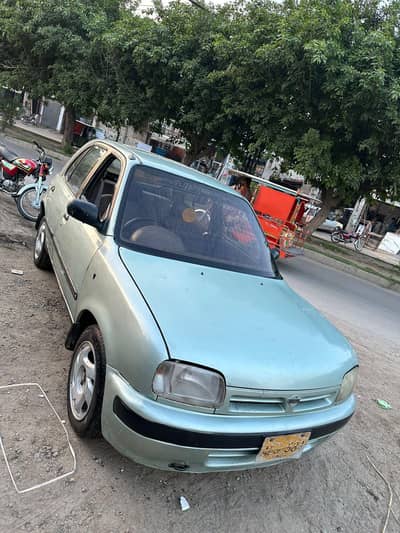 Nissan March Auto 660cc Japani