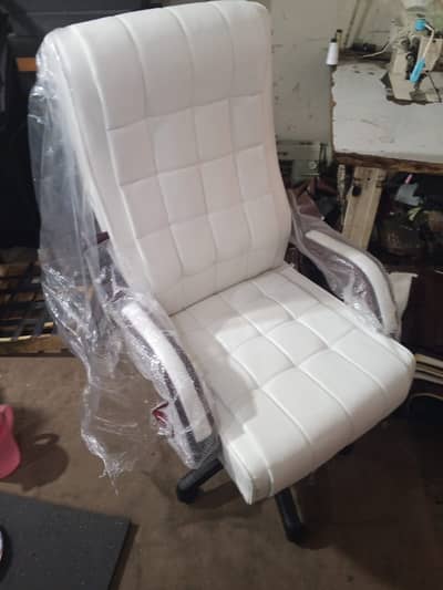 Executive Chairs/Computer Chairs/Visitor Chairs/revolving office chair