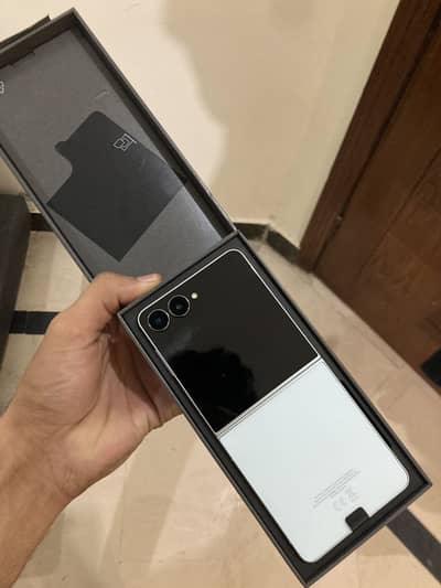 Samsung galaxy Z flip 7 for sale