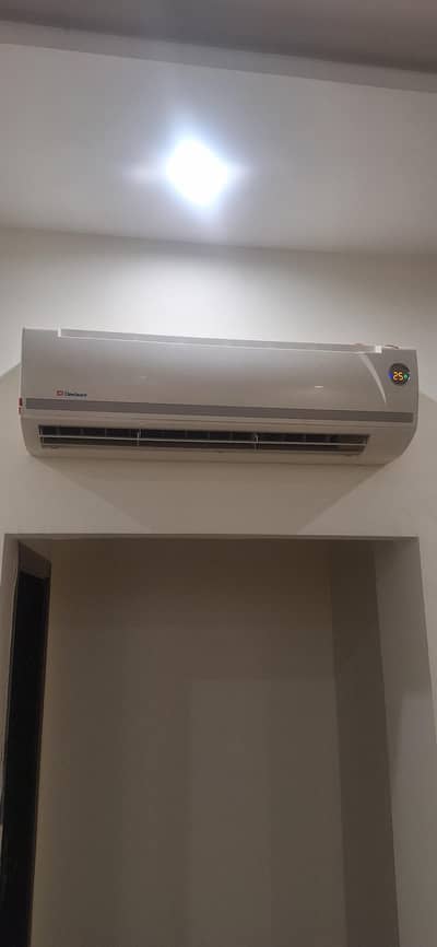Dawlance 1.5 Ton AC for sale | Excellent Cooling | Decent Condition