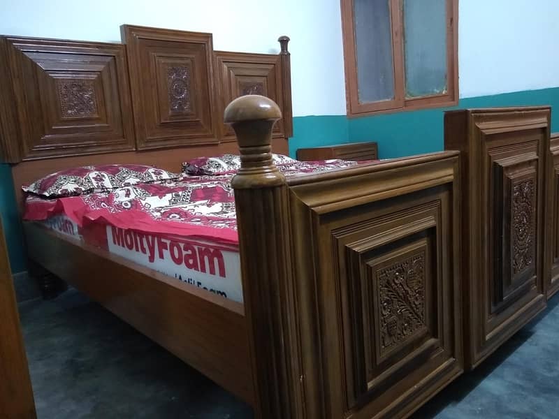 Bed and dressing table 1