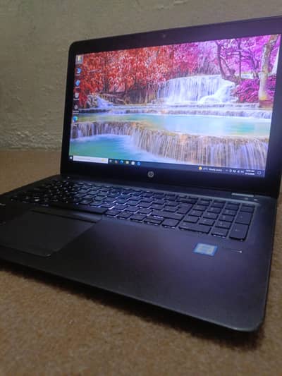 i7 6th , 2Gb graphic card, 8GB Ram, 256 SSD.