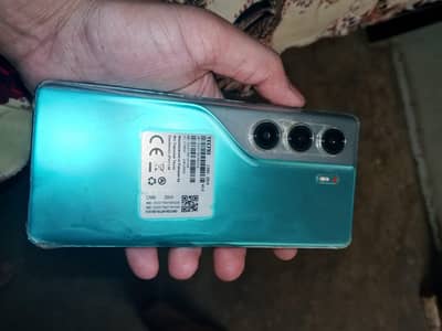 Tecno camon 40 pro 8+8/256