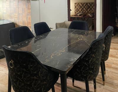 Dinning Table & Chairs For Sale Brand New Condition