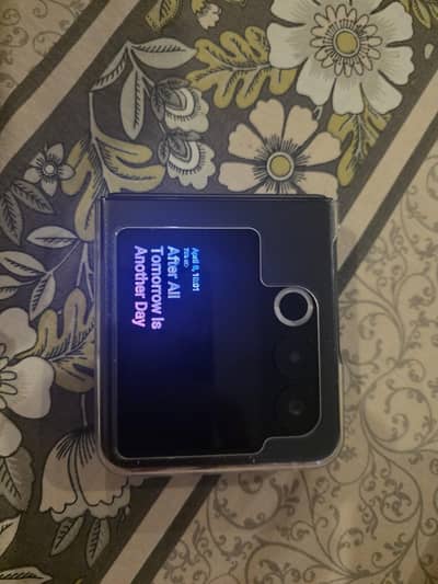 Excellent top the line flip phone