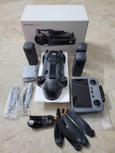 Dji mavic 4 pro (New) Not used (Fly more combo)