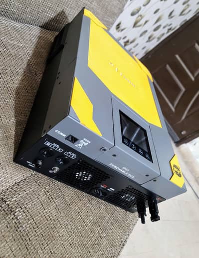 fronus 3.6kw Hybrid soler inverter ups 24volt no fault