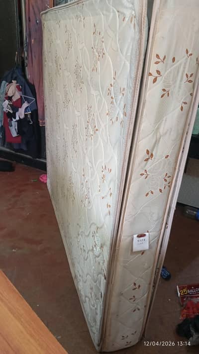 Al Khair mattress excellent condition size 6x5 urgent t