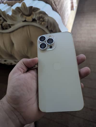 Apple iPhone 13 Pro Max with box original cable