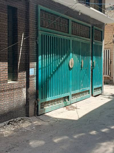 7.5 marla corner duble story house available for sale in Gazi road