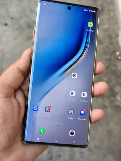 Tecno Camon 40 Pro – 8 Months Used | 10/10 Condition | Complete Box