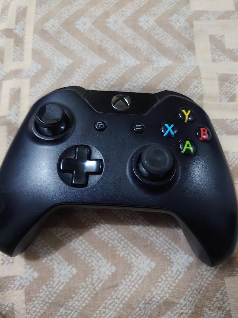 Xbox one original controller 0