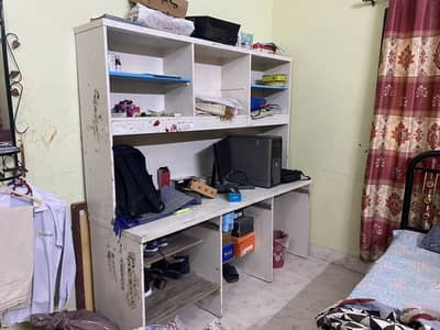 Shelves and divider for sell