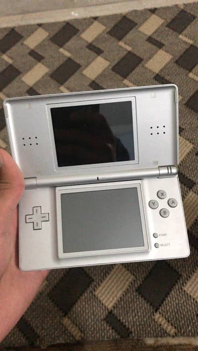 Netendo ds lite (price negotiable)
