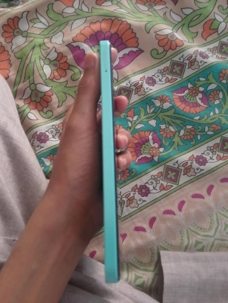 Good condition Screen damage 3