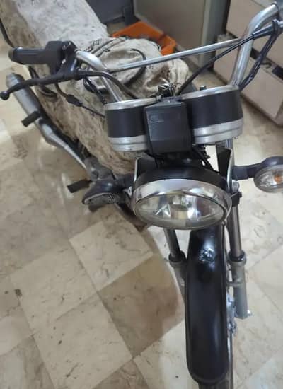 Suzuki gs 150 model 2011