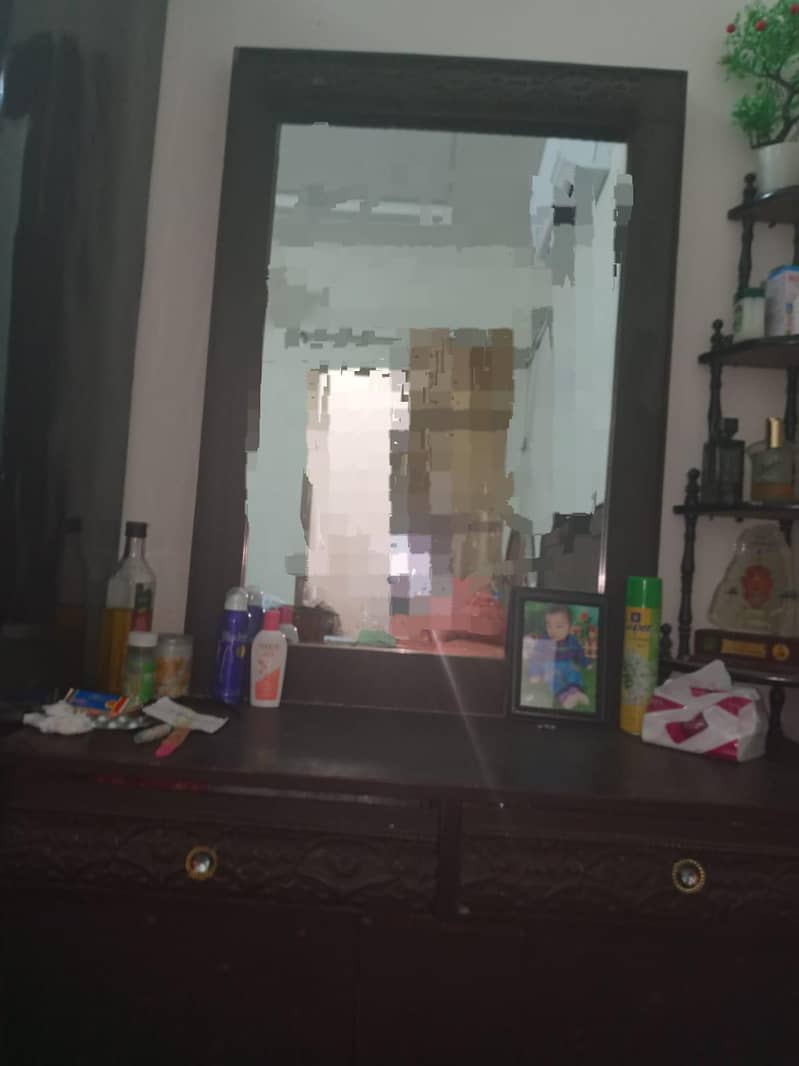 dressing table 1