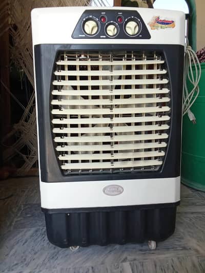 Air coolar hai only 9 month use kia hai