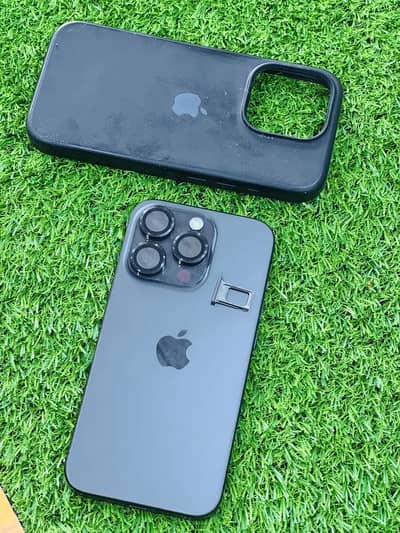 iPhone 15 pro 128/gb non /89/ health