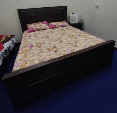 Double Bed set with Mattress, side tables and dressing table for Sale