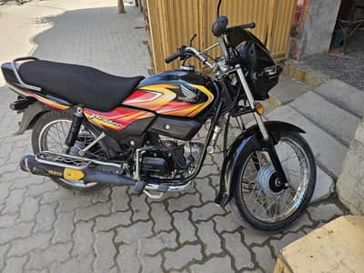 Honda Pridor 2024 black only 12hzar running
