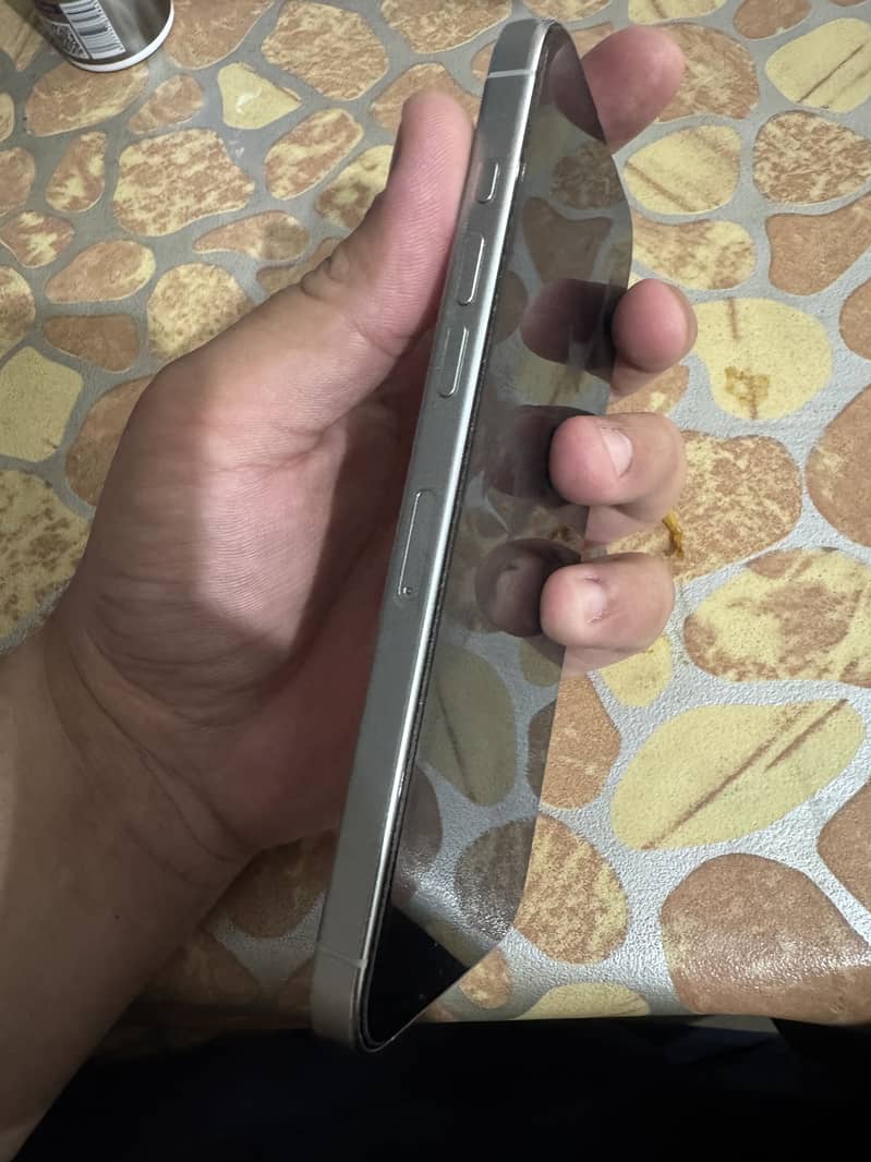 Iphone 16 pro max 0