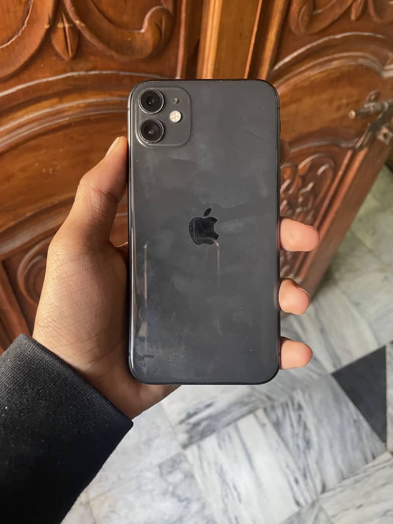 Iphone 11 mint condition 0