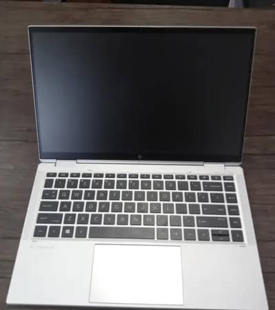 HP Elitebook 1040 G8 x360