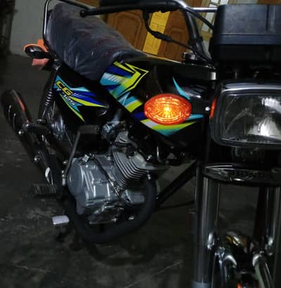 Honda CG 125 2026  like brand new only 600km driven urgent sale