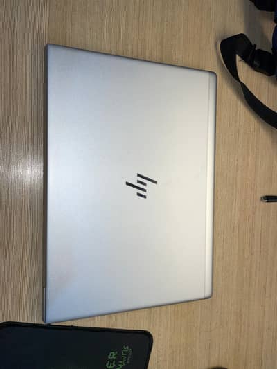 Hp elitebook 840 g6 i5 8th gen. LCD Damaged