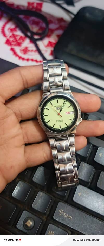 Seiko 5 Automatic 21 Jewels - Full Luminous Dial - Transparent Back