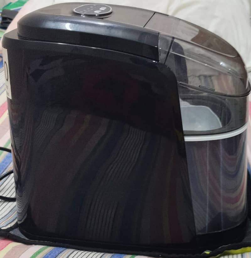 ice cube machine 2