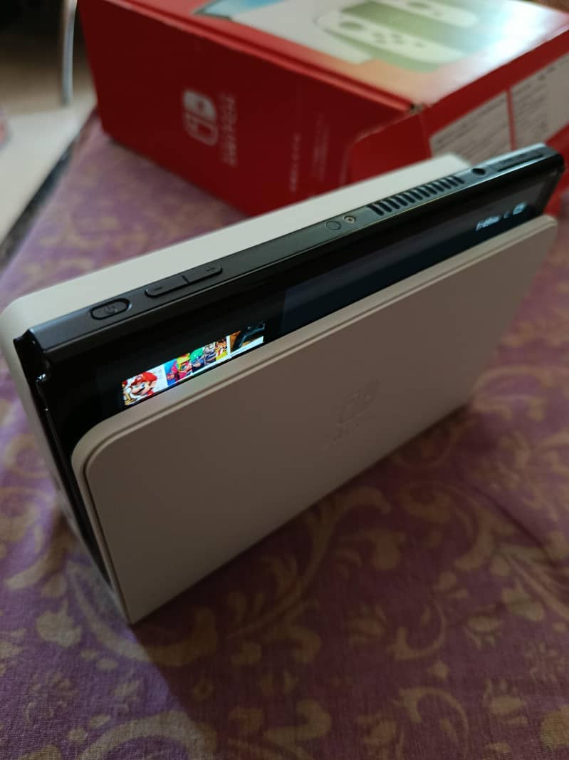 Nintendo switch OLED 14