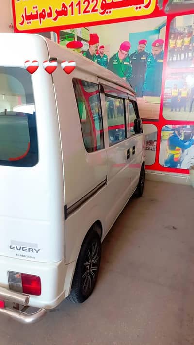 Suzuki every white colour 13/19