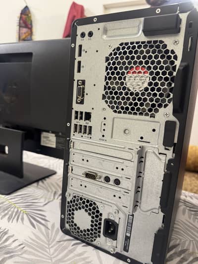 Desktop PC with screen core i5 8th generation