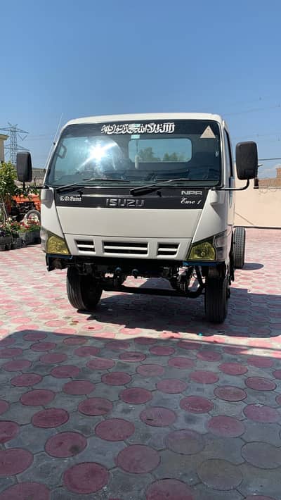 Isuzu npr 2018  engine gear hissa ok 6new tyre geunine gari ha 100/100