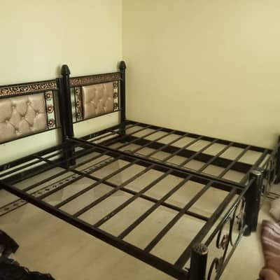 Single Iron Beds for Sale – Strong & Durable