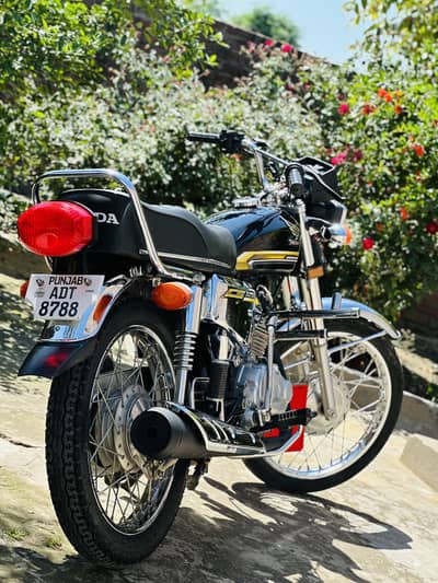 Honda CG125 Self Start Special Edition