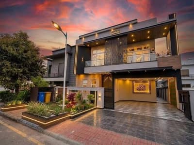 10 Marla Brand New House For Sale