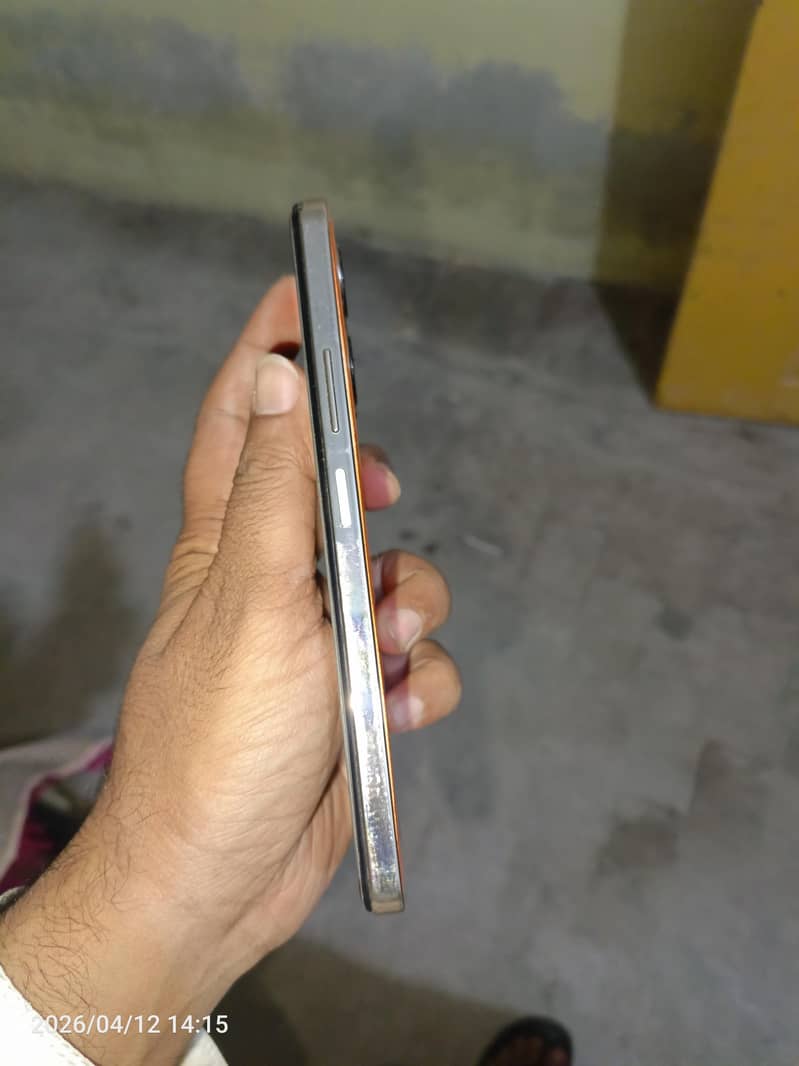 Note 30 panel Change 8