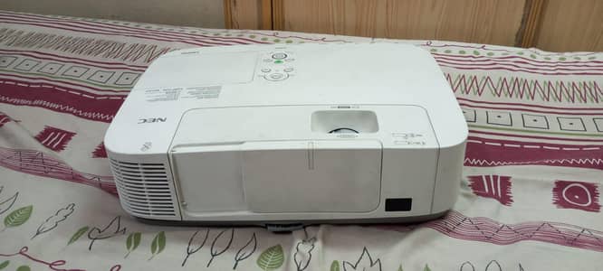 NEC NP-M420X HDMI LCD PROJECTOR