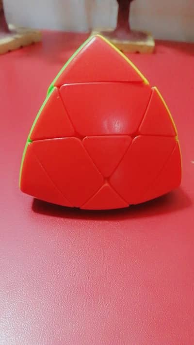 This is cube of moyu brand this is very unique cube but condition10/10