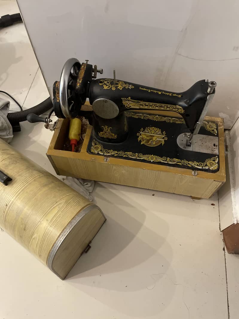 Singer sewing machine 0