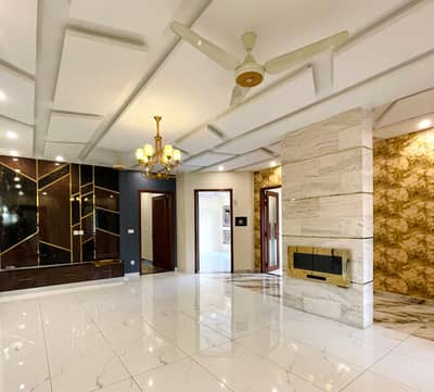 10Marla Brand New House For Sale