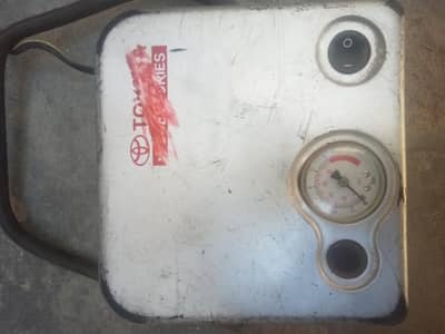 Toyota original tyre pump