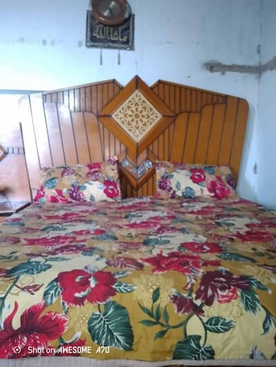 dabl bed  almare tebal from. ache condition Mai hy