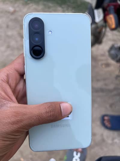 samsung a56 5g 12/256 full warranty complete box